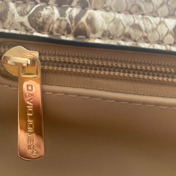 Beige print handbag - Picture 3 of 3